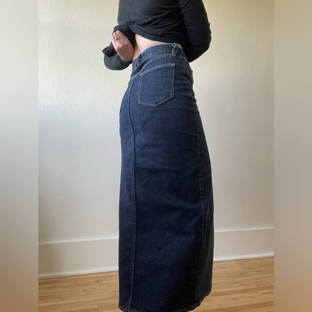 GAP Vintage Dark Wash Jean Skirt - Picture 3 of 10